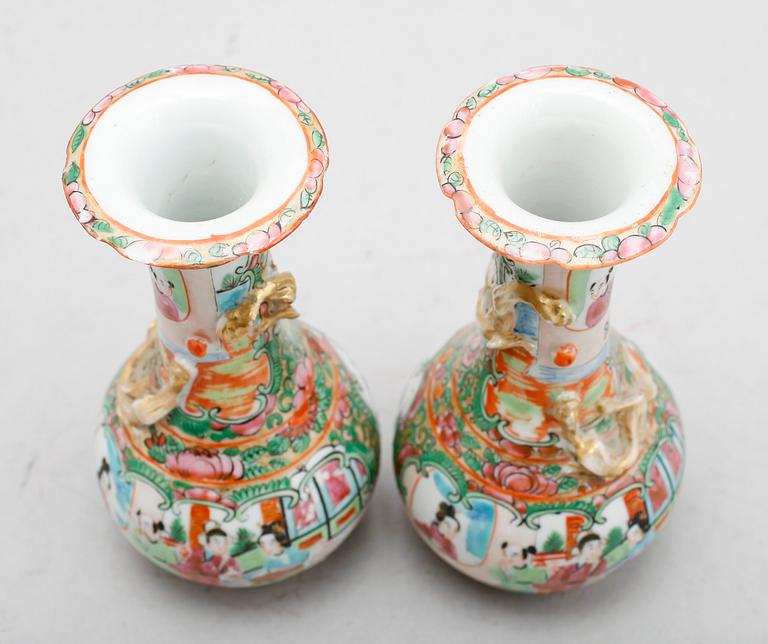 VASER, 1 par, porslin, Kina, Kanton, 1800-tal.