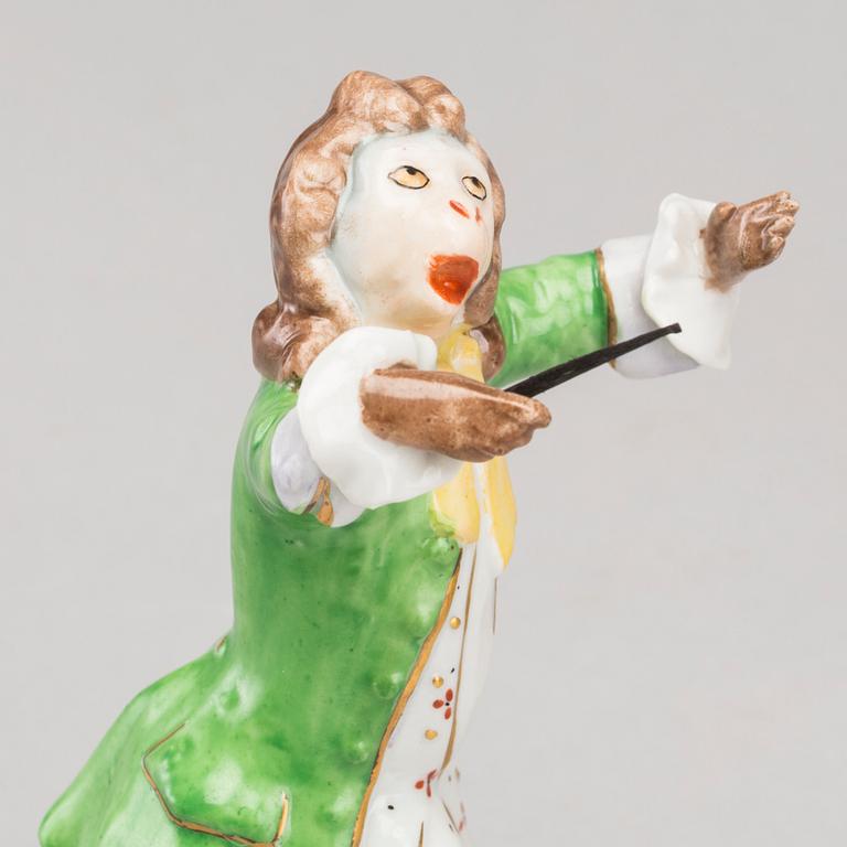 5 SITZENDORF PORCELAIN FIGURINES,