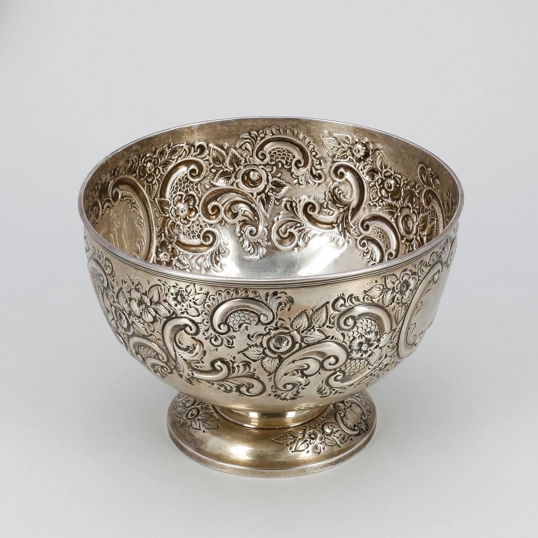 SKÅL, silver, London 1891. Totalvikt ca 595 g.