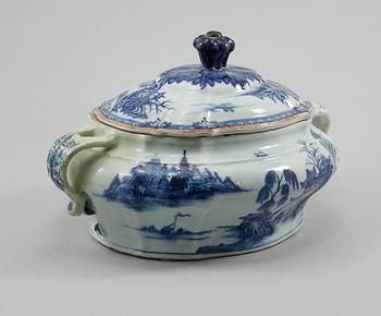 TERRIN, porslin, Kina, 1700-tal.