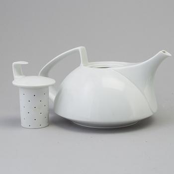 WALTER GROPIUS, teservis, porslin, 13 delar, "Tac 1", Rosenthal, 1900-talets andra hälft.