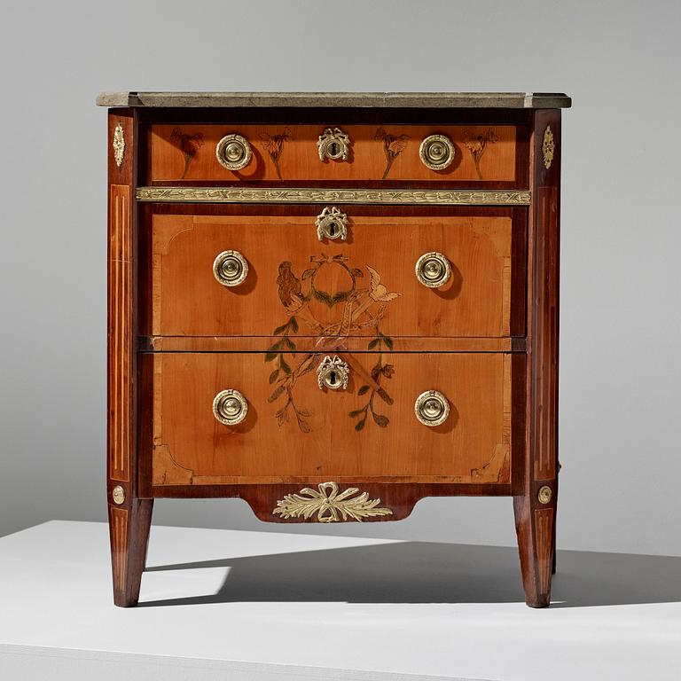 A Gustavian chest of drawers, late 18th century.