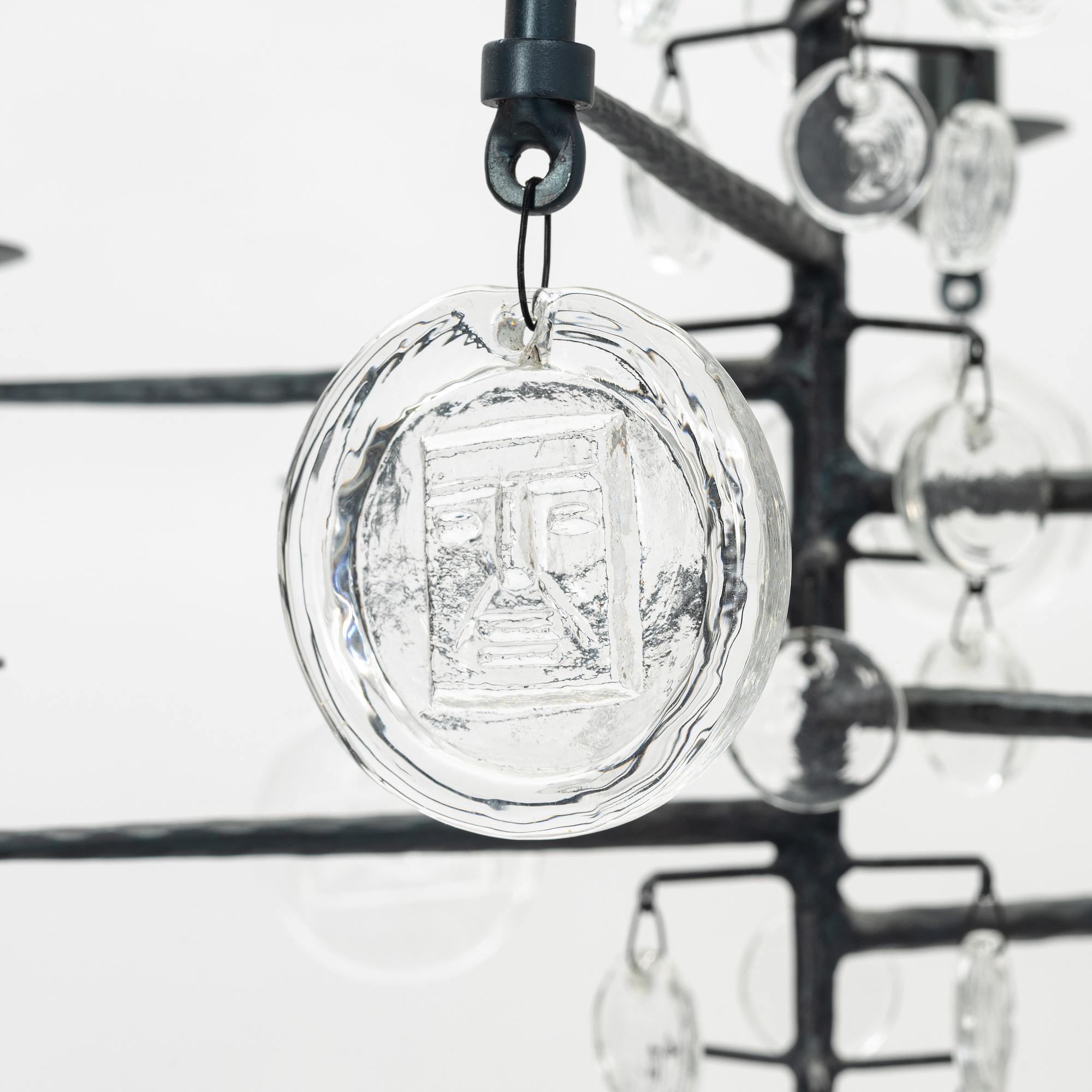 Erik Höglund, ljuskrona, Boda glasbruk och smide.