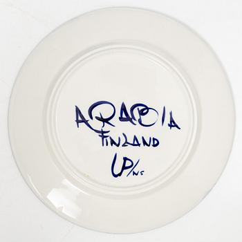Ulla Procopé, a 36-piece porcelain dinner service, 'Valencia', Arabia, Finland.