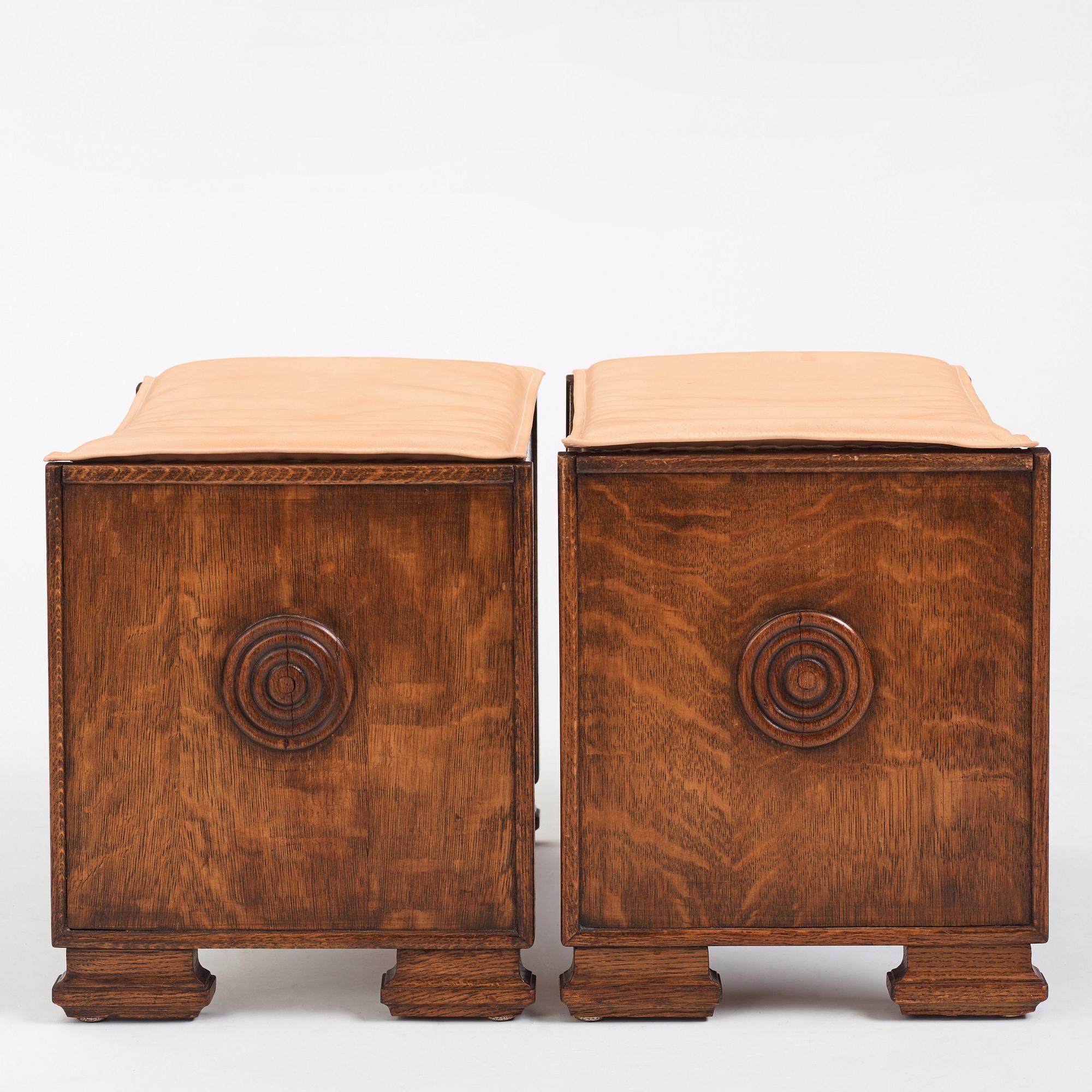 Swedish Grace, taburetter, ett par, 1920-tal.