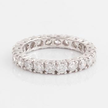 Alliansring med briljantslipade diamanter, med cert HRD.