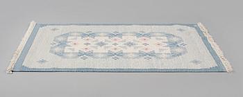 MATTA, rölakan, signerad M, omkring 1900-talets mitt, ca 200 x 138 cm.