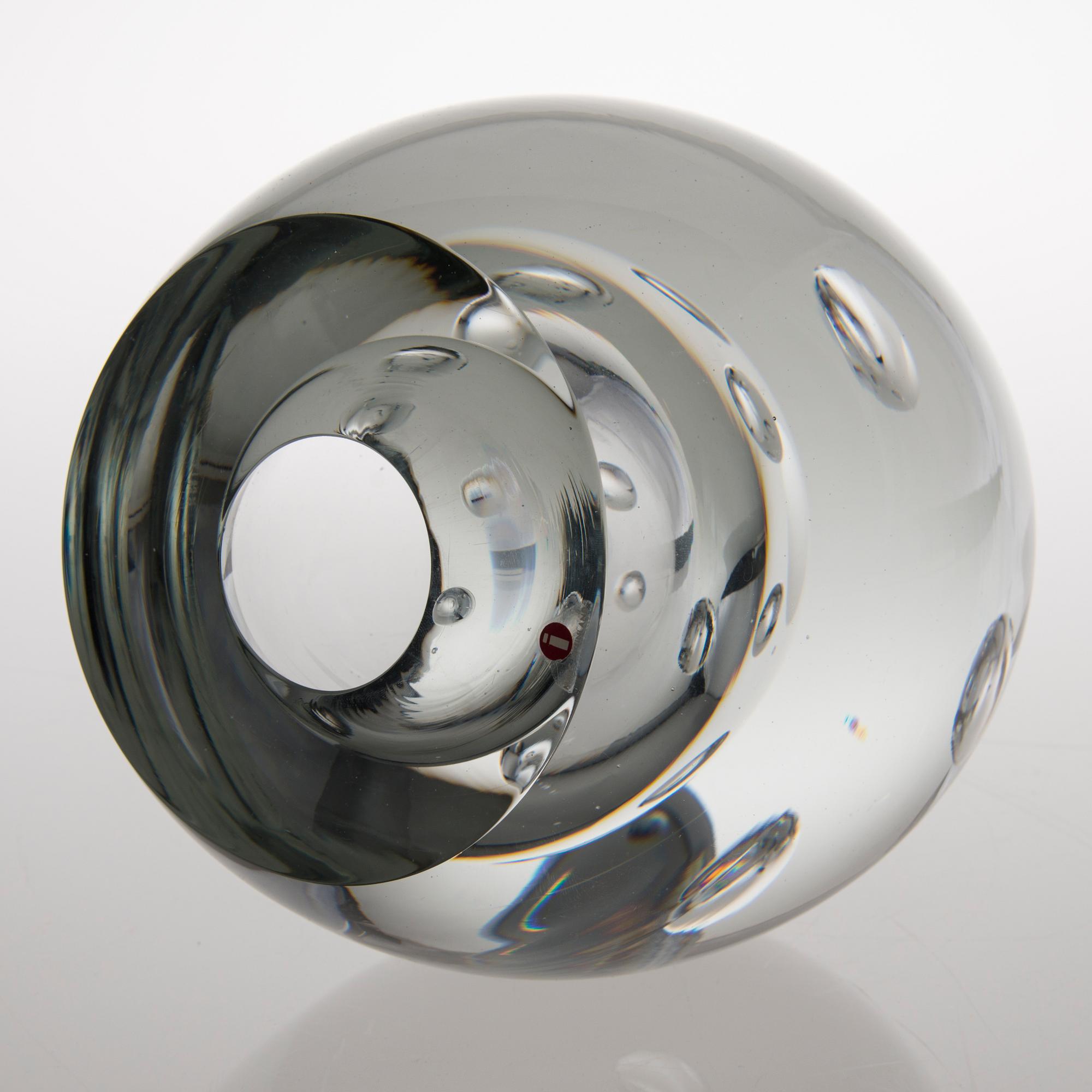 A 'Claritas' glass sculpture signed Timo Sarpaneva, Iittala 1984 C353.