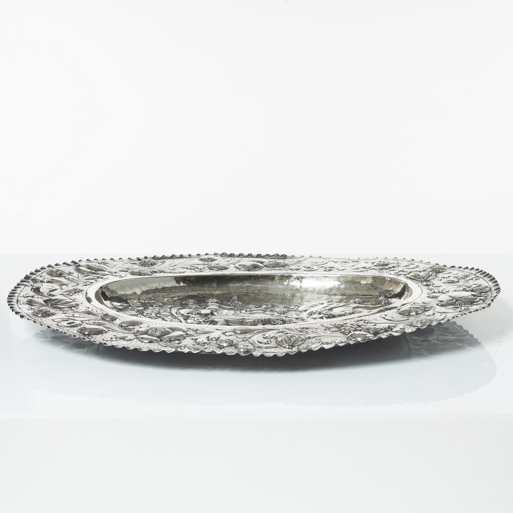 Presentation plate, silver, Baroque style, pseudo-hallmarks, circa 1900.