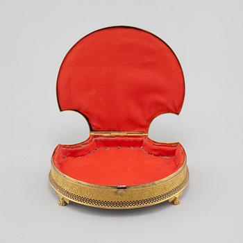A box with lid, second half of the 19th century.
