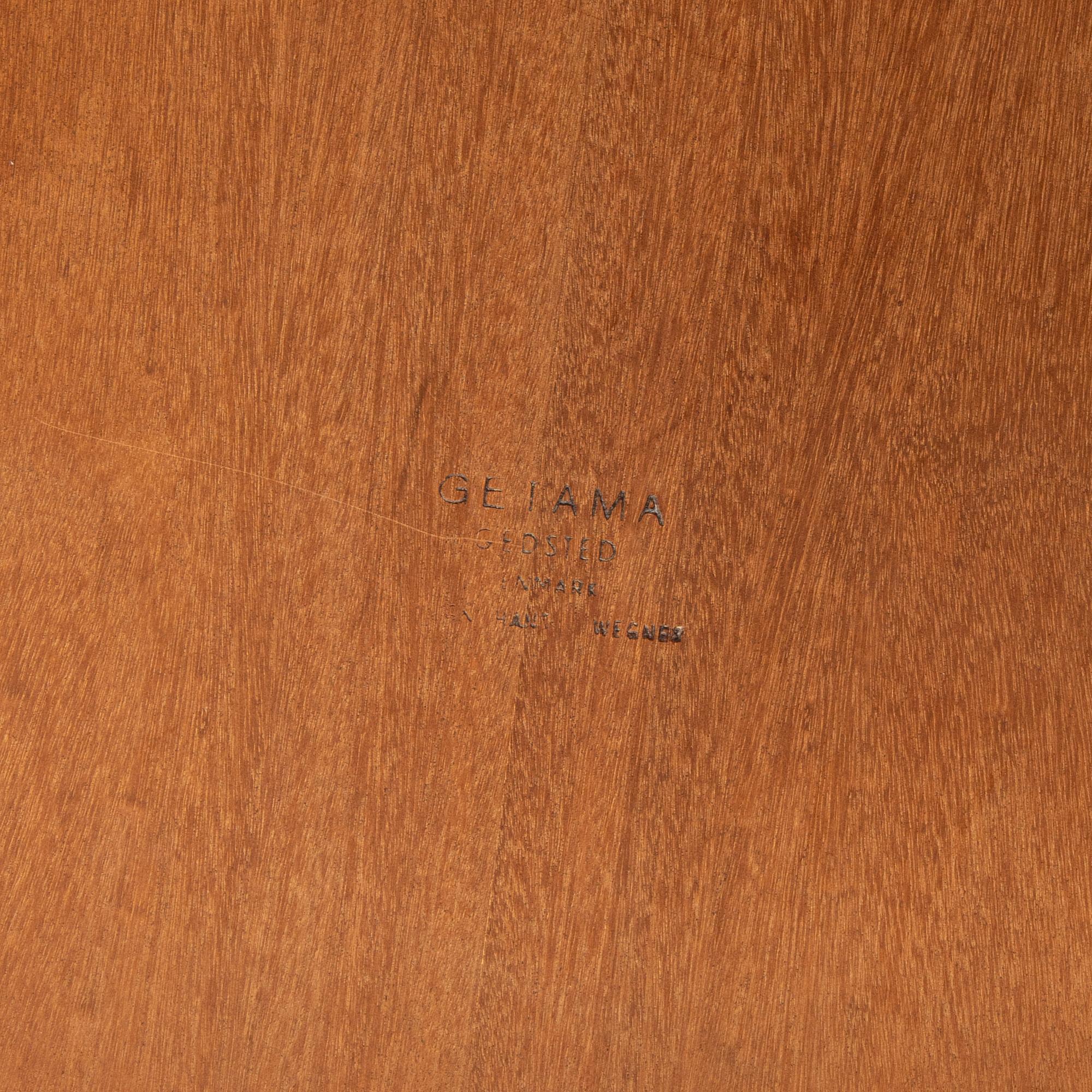 Hans J. Wegner, fåtölj med fotpall, "GE375", Getama, Danmark, 1970-tal.