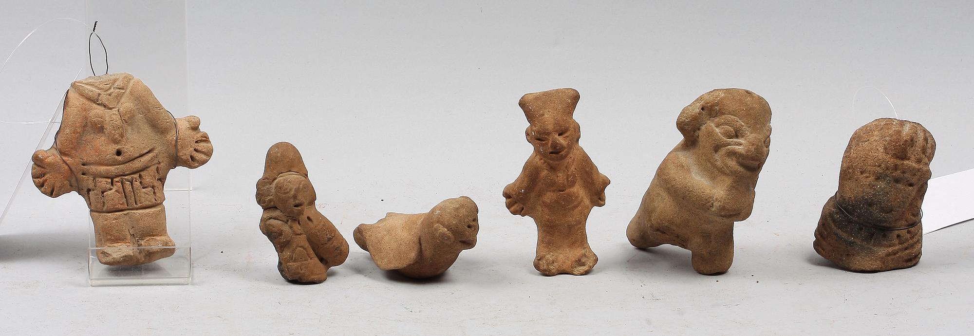 FIGURINER, 6 st. Lergods. Peru, Sydamerika. Troligen gravföremål.