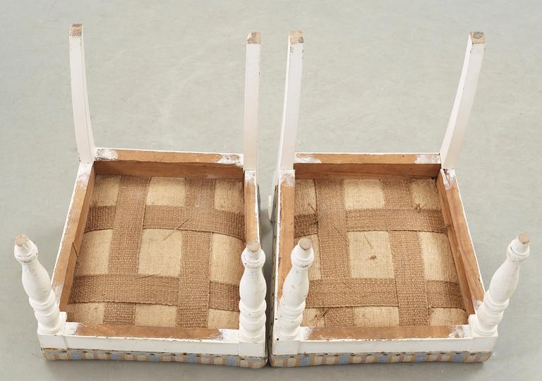 TABURETTER, ett par, sent 1800-tal.