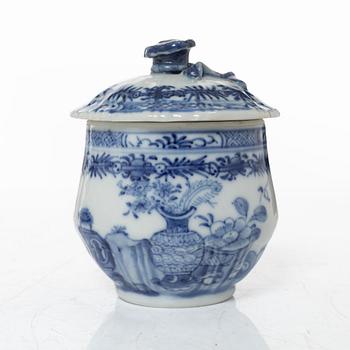 A group of eight Chinese blue and white porcelain custard cups with covers, Qing dynasty, Qianlong (1736-95).