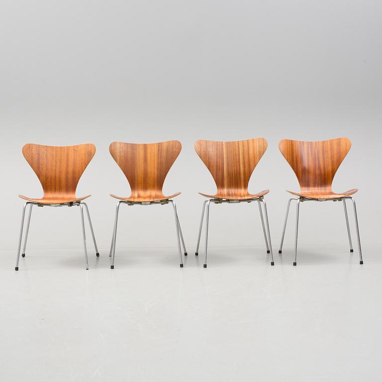 STOLAR, 4 st, "Sjuan", Arne Jacobsen för Fritz Hansen.