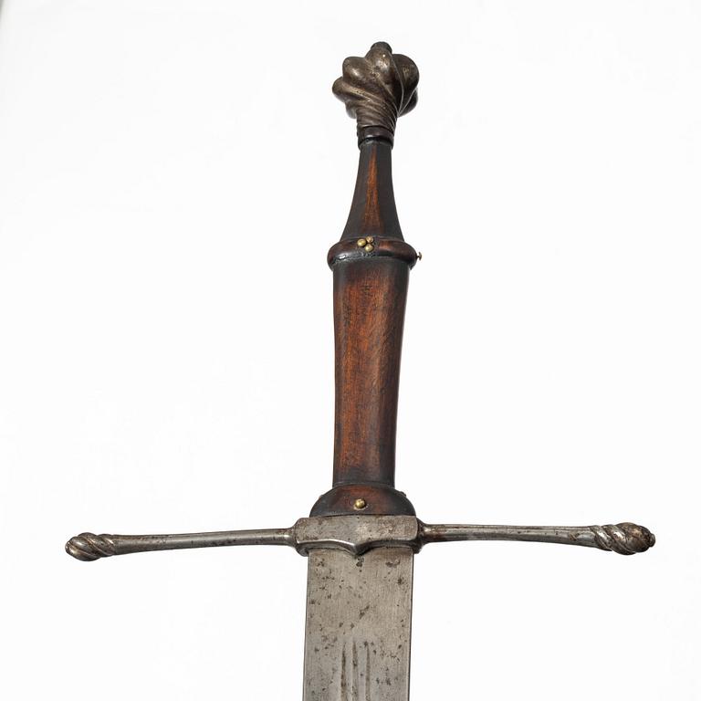 Tvåhandssvärd, 1800-tal med äldre delar.