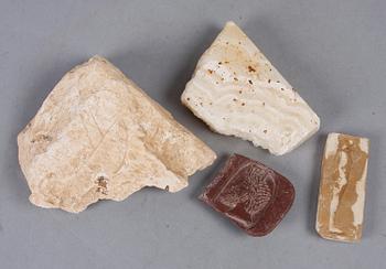 PARTI STENFRAGMENT, 4 st, bla sandsten och alabaster, bla Egypten.