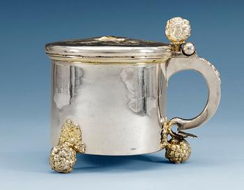 436. A SWEDISH PARCEL-GILT TANKARD, Makers mark of Arvid Falck, Stockholm (1667-1691).