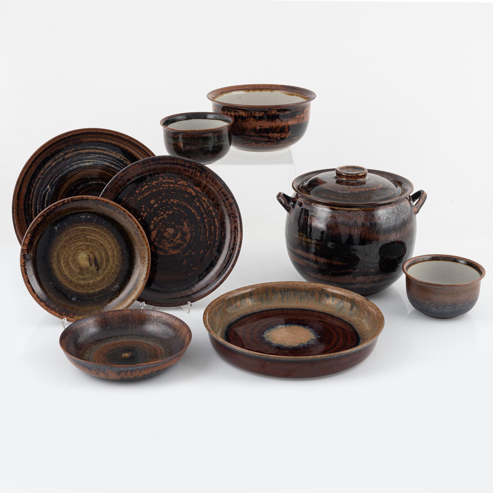Carl-Harry Stålhane, a 45-piece stoneware "Titan" dinner service, Designhuset, second half of the 20th century.
