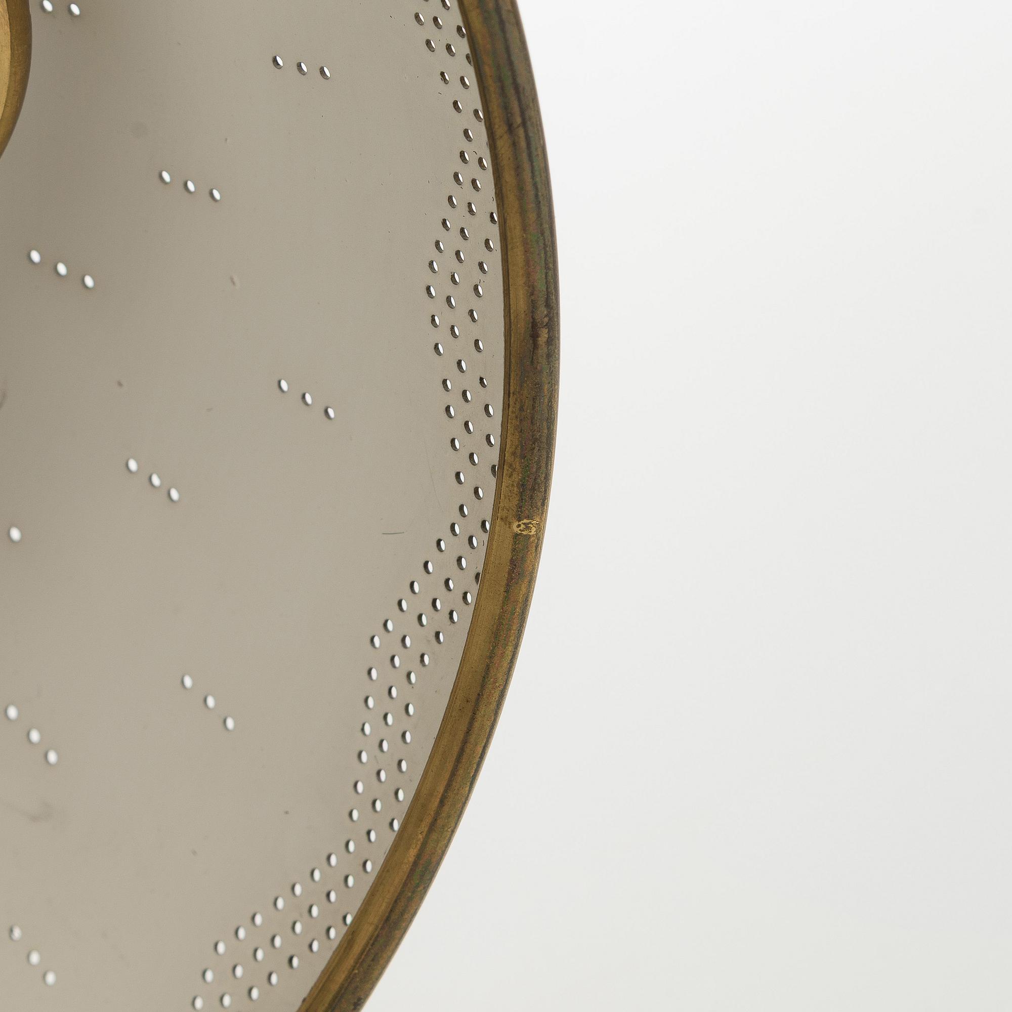 Paavo Tynell, pöytävalaisinpari, malli 5061, Idman 1900-luvun puoliväli.