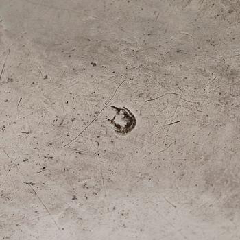 Serving dish, silver, 18th century, indistinct mark.