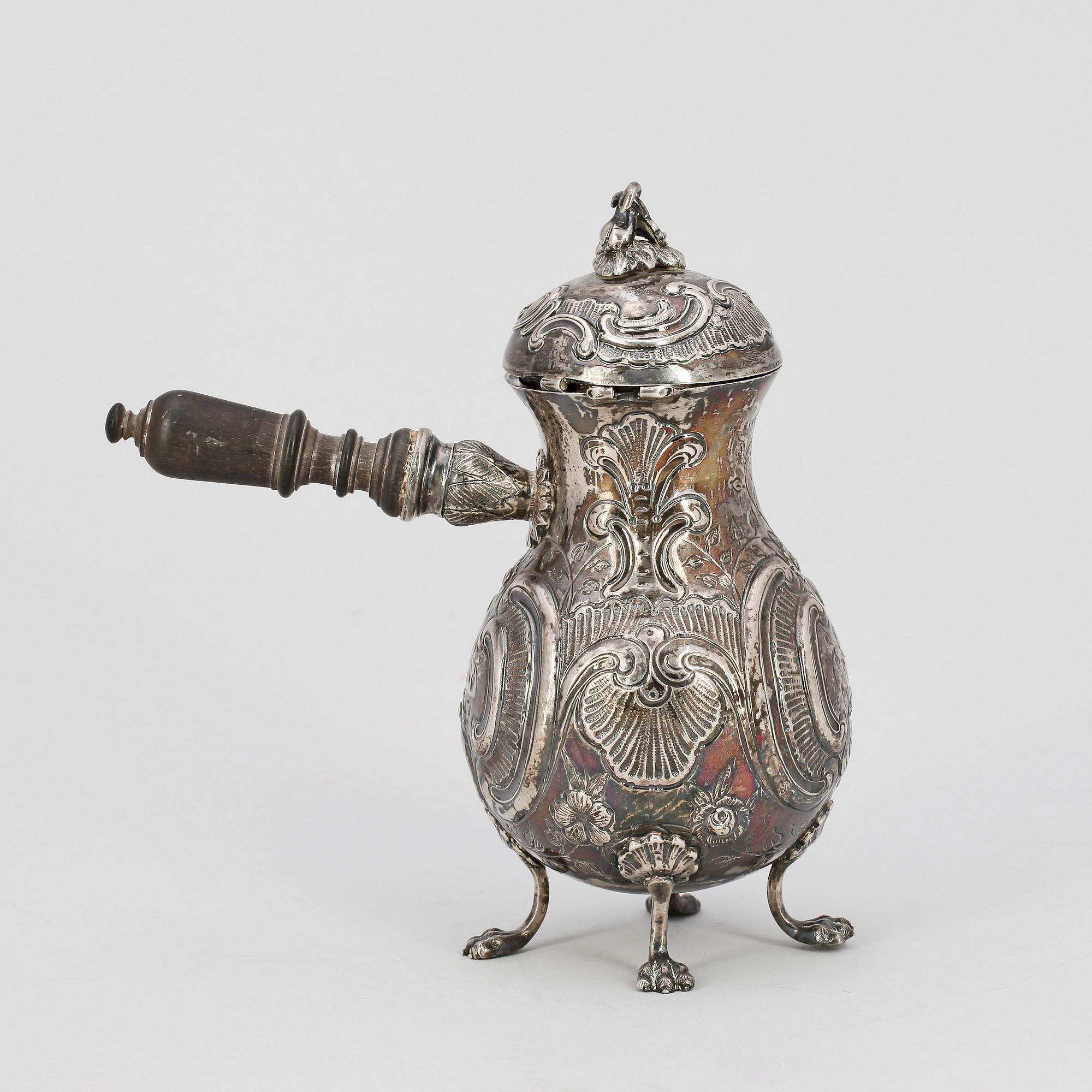 CHOKLADKANNA, silver, London, England, 1891. Vikt ca 376 g.