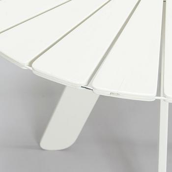 Alvar & Aino Aalto,  Trädgårdsmöblemang, 3 delar, "Aurinko-serien", Artek, 1950-tal och 1900-talets slut..