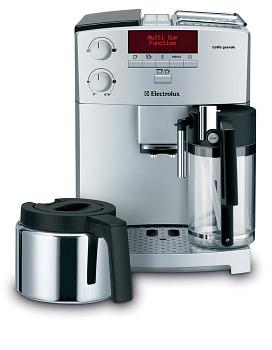 ESPRESSO OCH KAFFEBRYGGARE. Electrolux. Säljs till förmån för World Childhood Foundation.