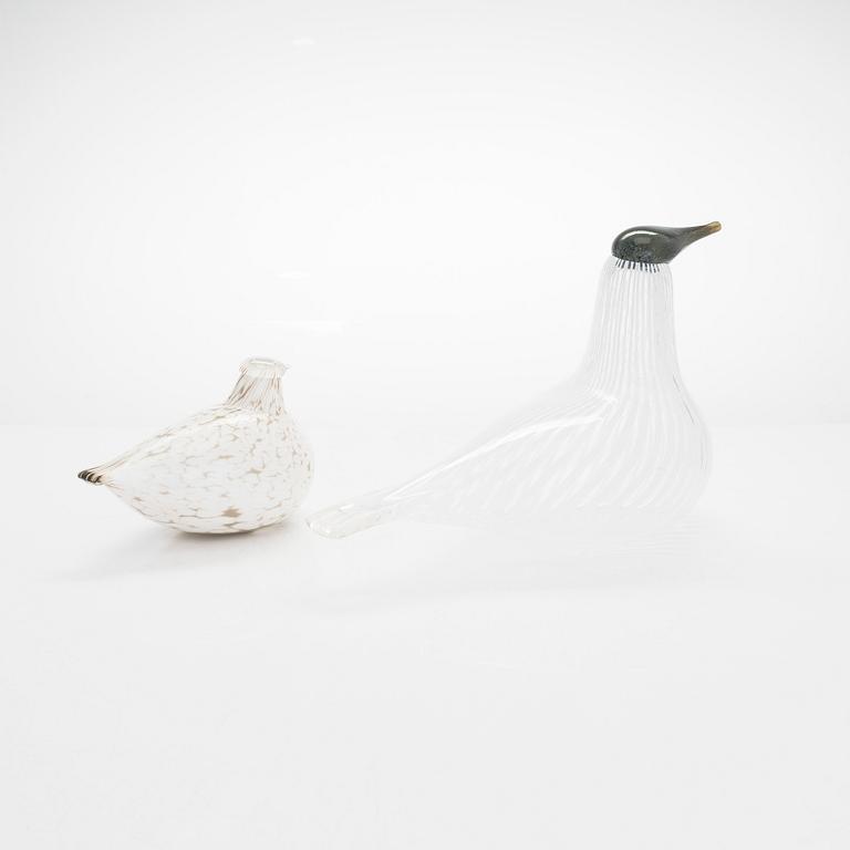 Oiva Toikka, two signed glass birds, incl. the Jubilee Bird 
for Finland's 75th Independence Year, 1992.