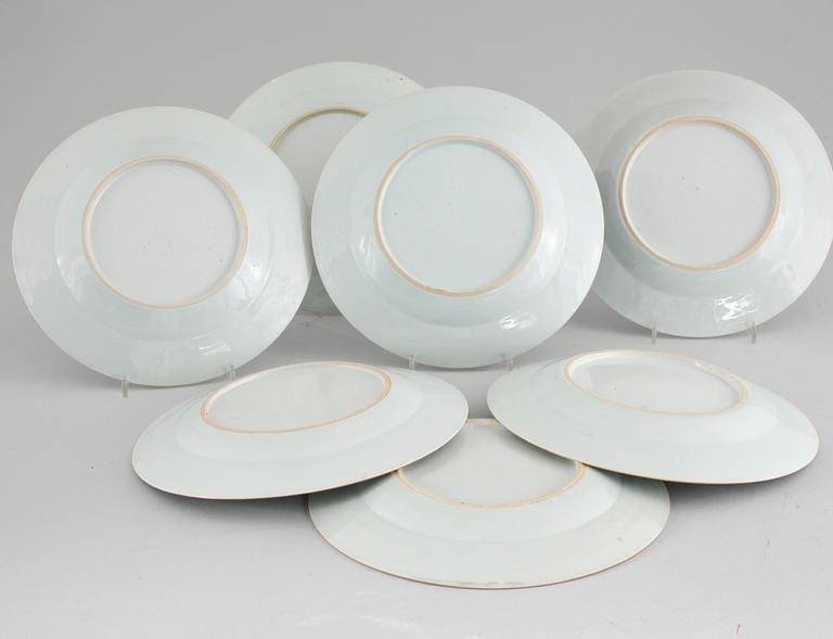 TALLRIKAR, 7 st, porslin, Kina, Qianlong (1736-1795).