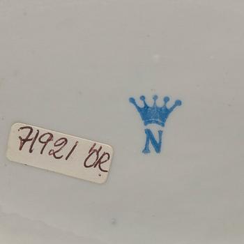 FIGURGRUPP, porslin. Neapelliknande märke, 1900-tal.