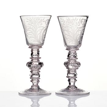 Pokaler, glas, ett par. Troligen Kungsholms glasbruk, 1700-tal.