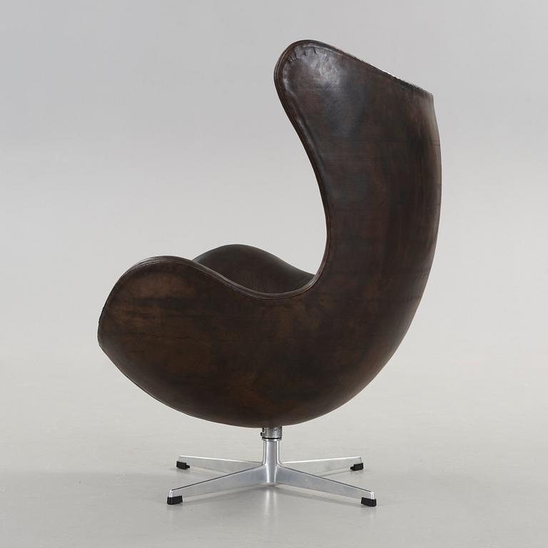 Arne Jacobsen, a black leather 'Egg' chair, Fritz Hansen, Denmark 1963.