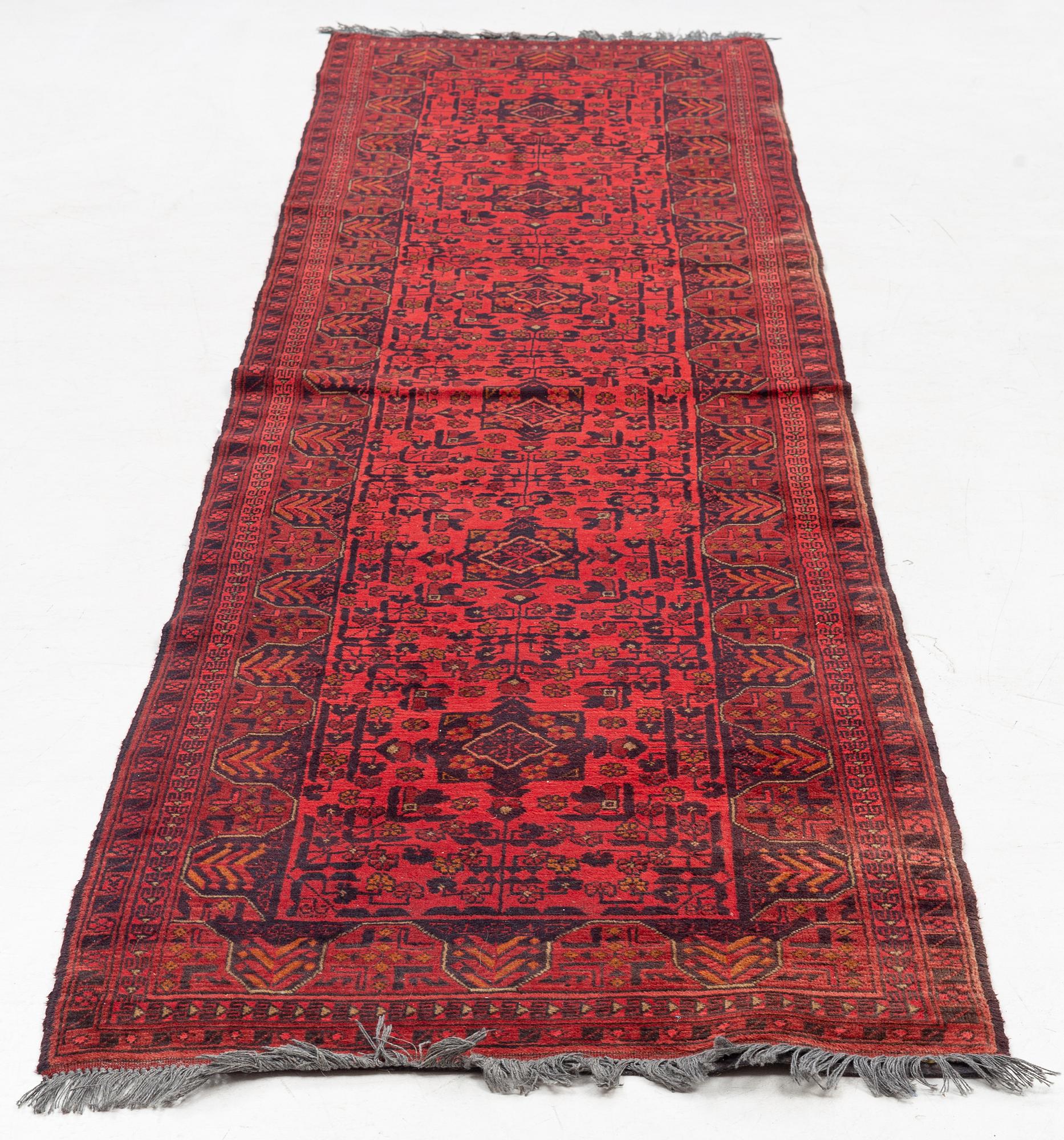 Gallerimatta, Orientalisk, ca. 372 x 85 cm.