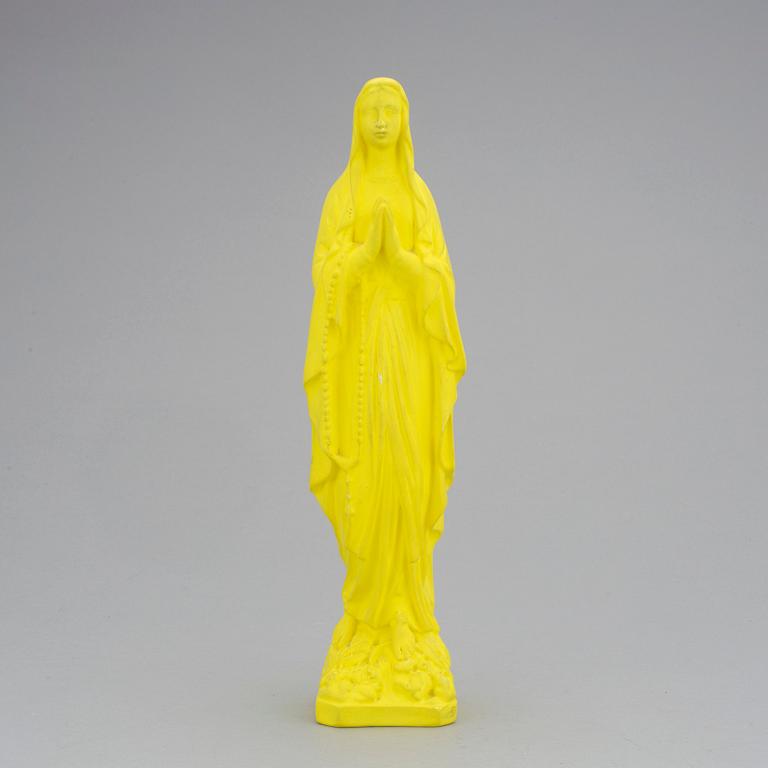 KATHARINA FRITSCH, Sclupture, painted plaster, signed with a stamp.