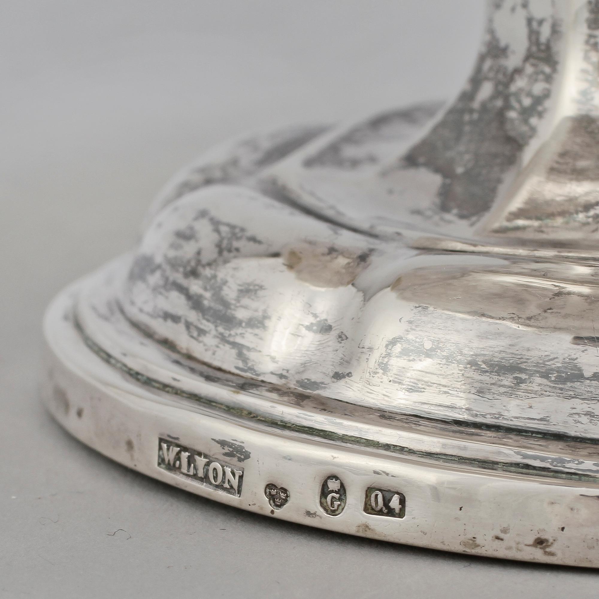 TEKANNA, silver, William Lyon, Göteborg, 1846. Tot vikt 680 g.