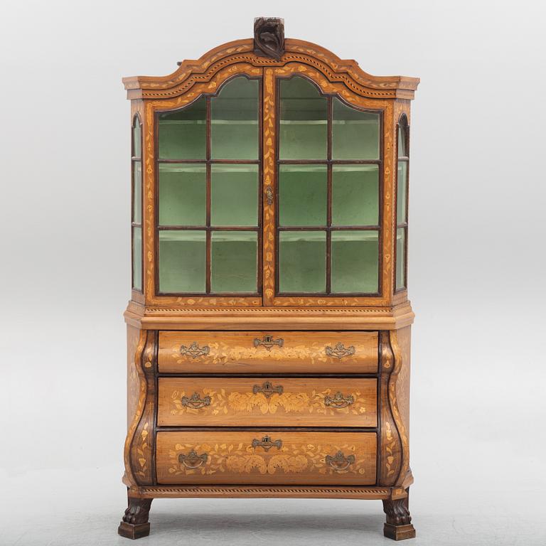Display cabinet, Holland, 18th century.
