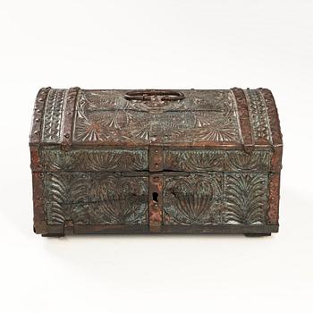 A Swedish carved baroque chest, 17th / early 18th century.