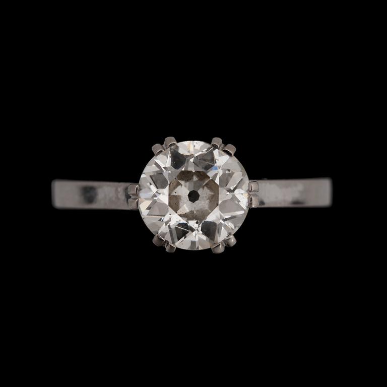 An old cut diamond ring, app. 1.65 ct.