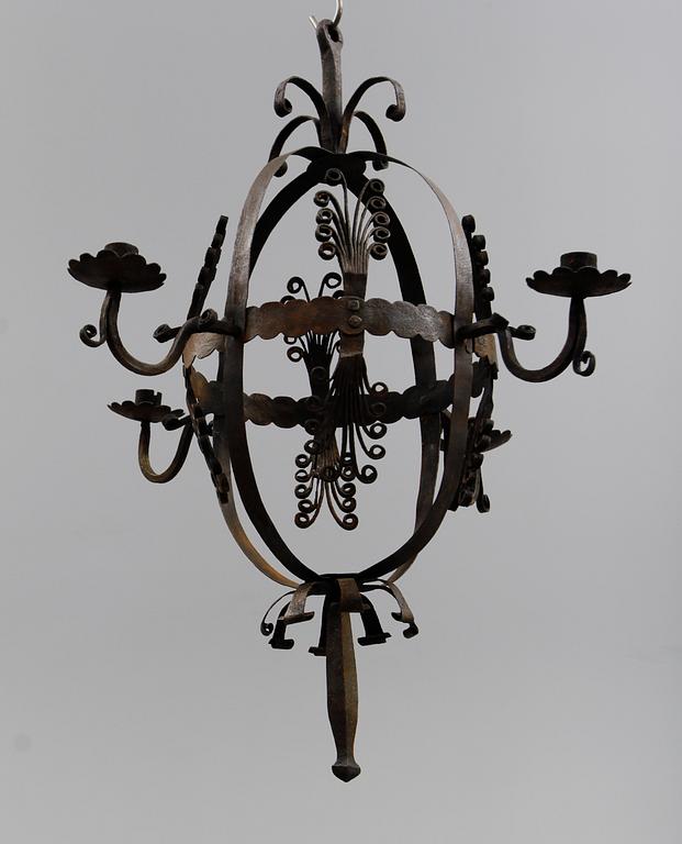 LJUSKRONA, smide, 1700-tal. Höjd 60 cm.
