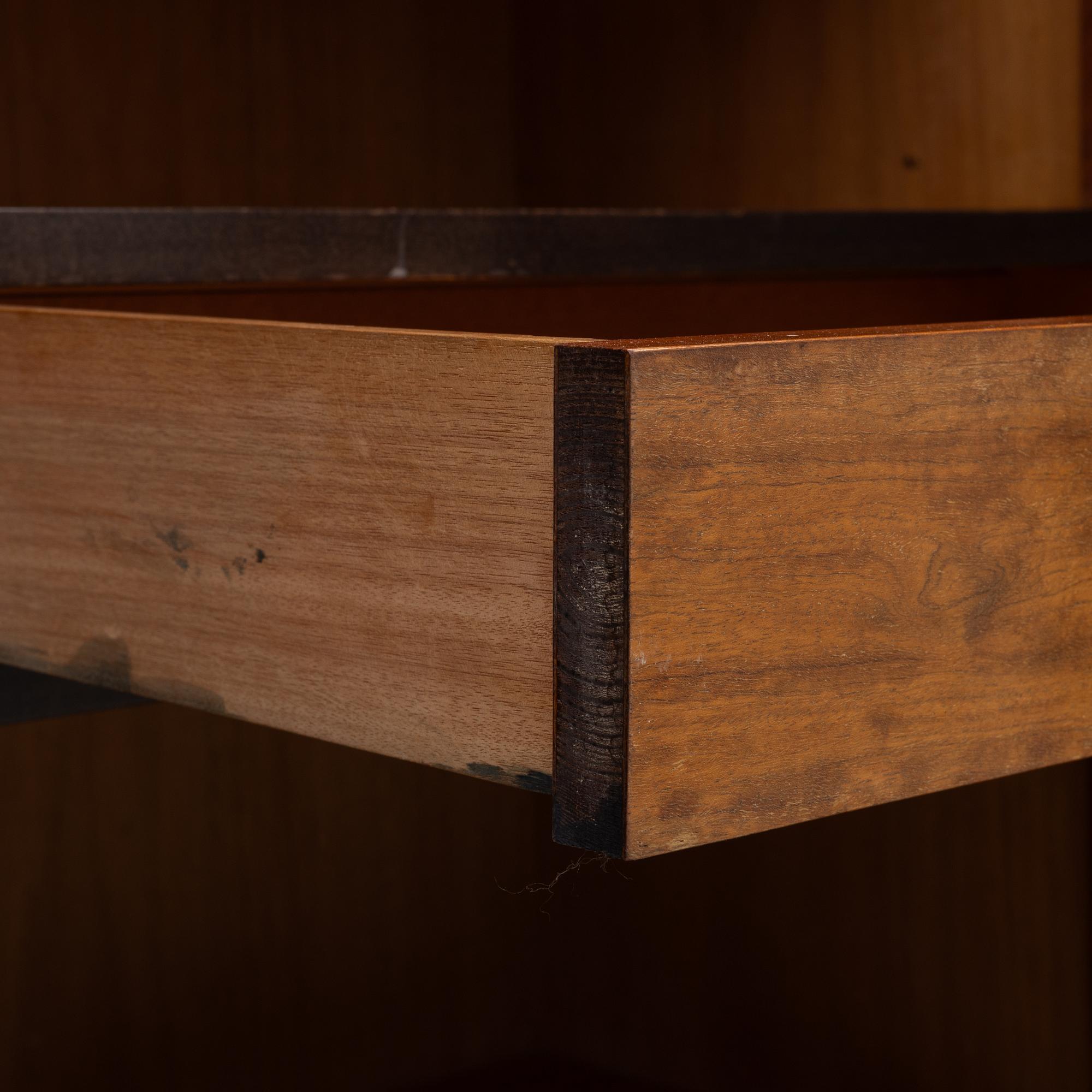 Skåp, Sverige, 1930-tal.