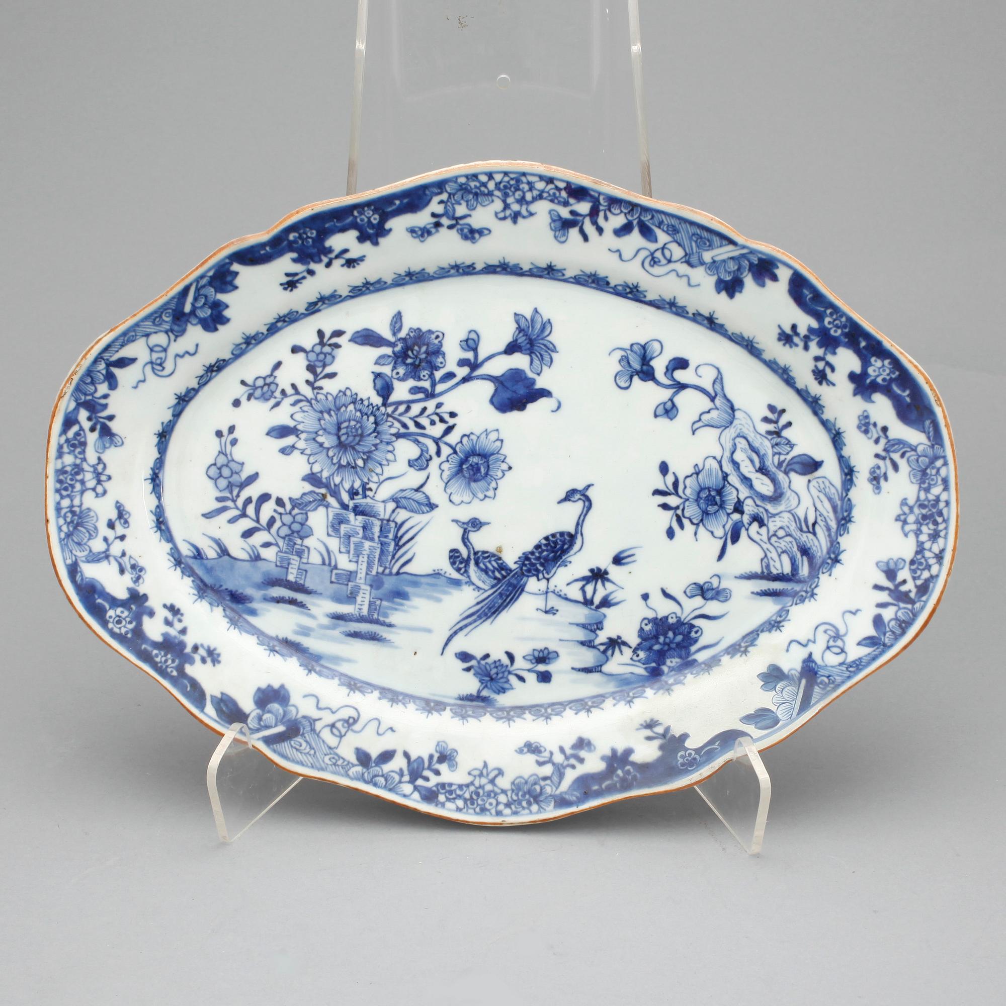 STEKFAT, porslin, Kina, Qing dynastin Qianlong, (1735-1796).