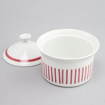 HERTHA BENGTSON, kaffeservis, nio delar, porslin, "Kadett Röd", Rörstrand, formgiven 1954.