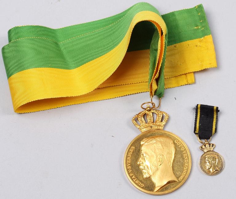 MEDALJ, guld 18-23 K, "Kungl Patriotiska sällskapet", 1900-talets första hälft. Vikt 48 gram.