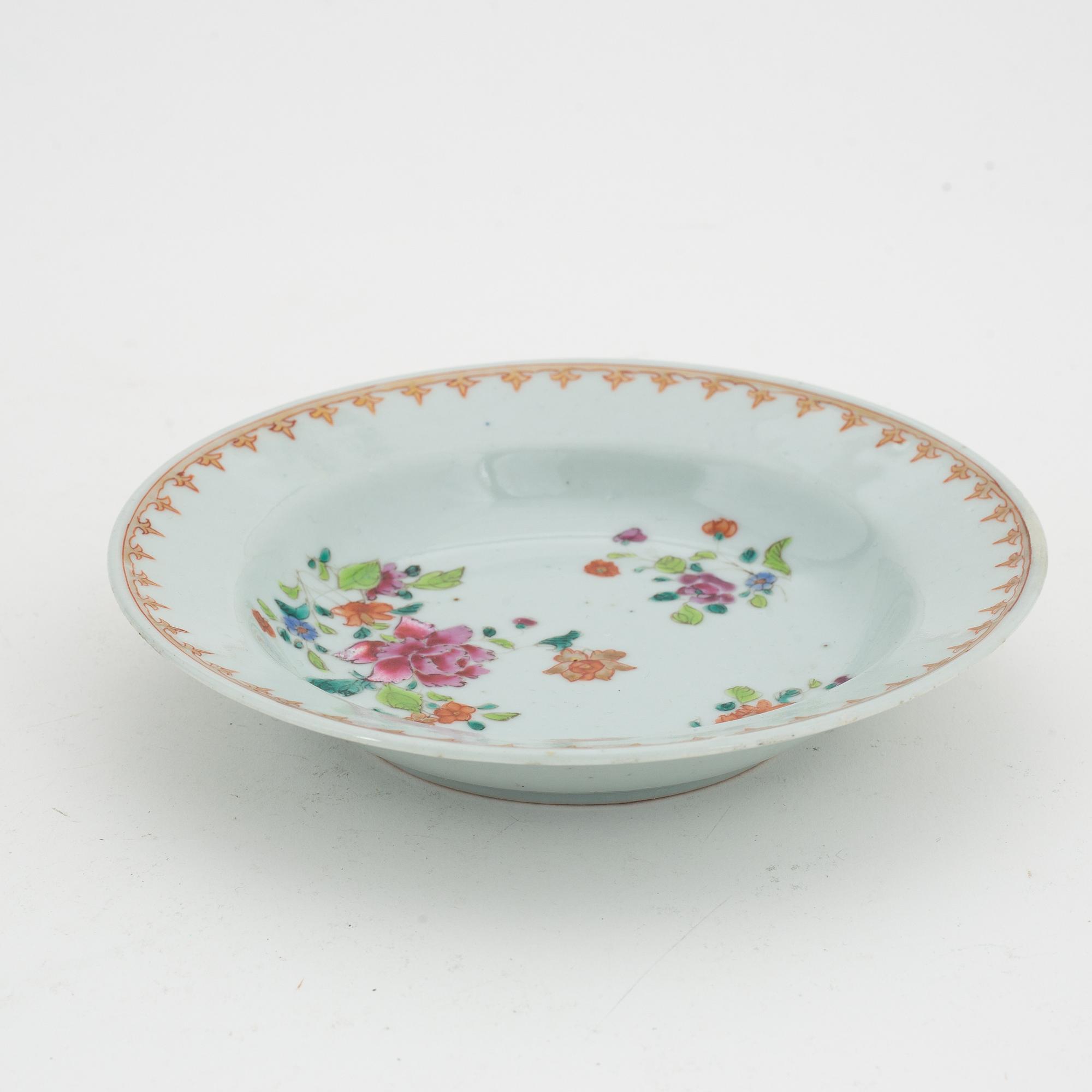 A set of eight famille rose dessert dishes, Qing dynasty, Qianlong (1736-95).