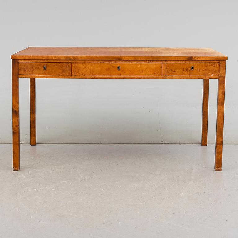 SKRIVBORD, 1900-talets första hälft.
