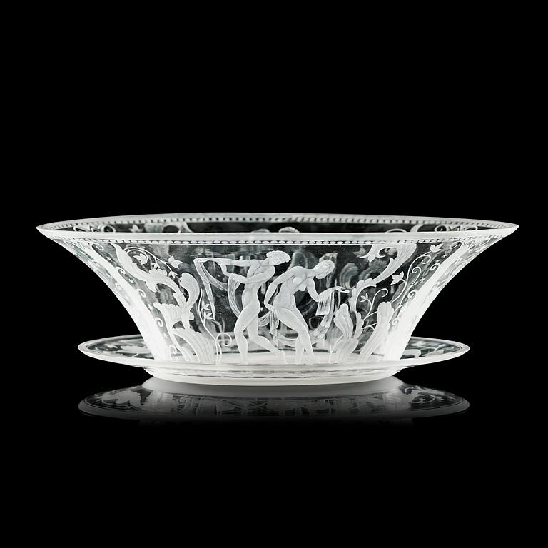 A Simon Gate engraved glass bowl and stand, Orrefors 1927.