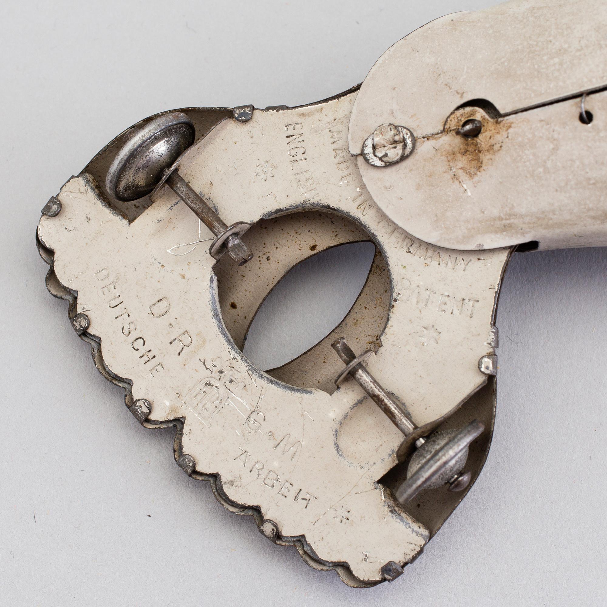 A tinplate Lehmann Der Zahme Seehund, Germany. In production 1899-1935.
