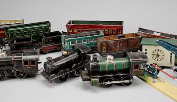 PARTI LEKSAKER, ca 30 delar, metall, bland annat personvagn 17310 Raucher, Märklin i skala 0. Omkring 1900-talets mitt.