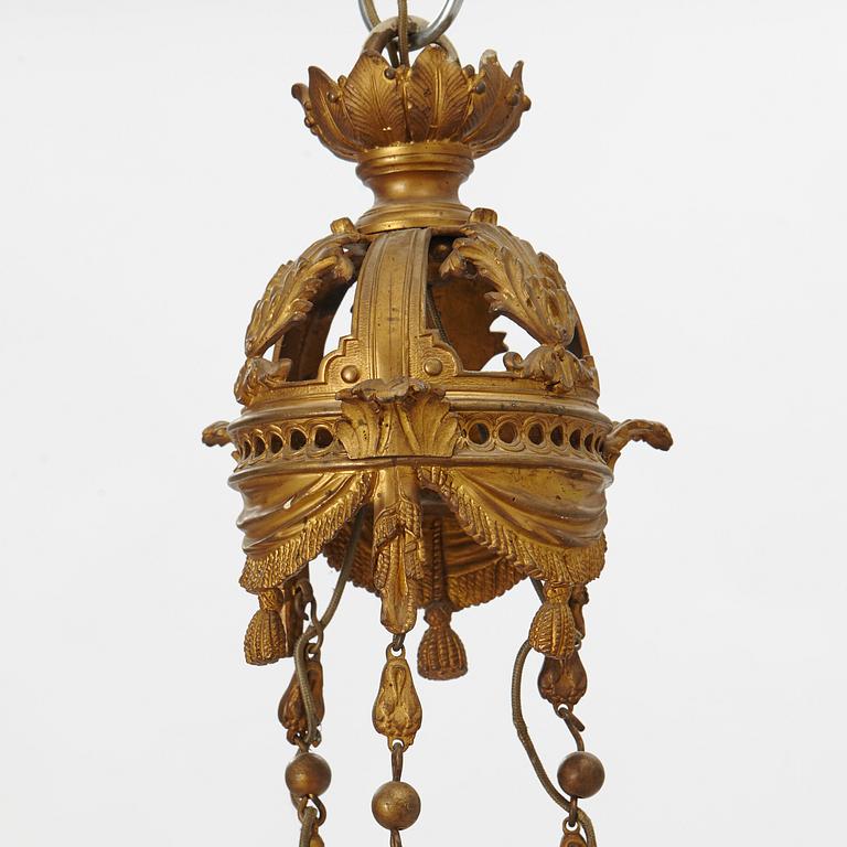 A chandelier, mid/second half of the 20th century.